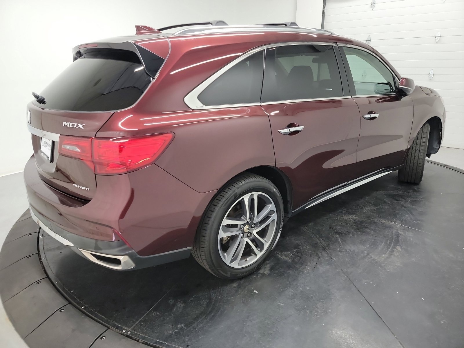 Used 2017 Acura MDX SH-AWD w/ Advance Package image 9