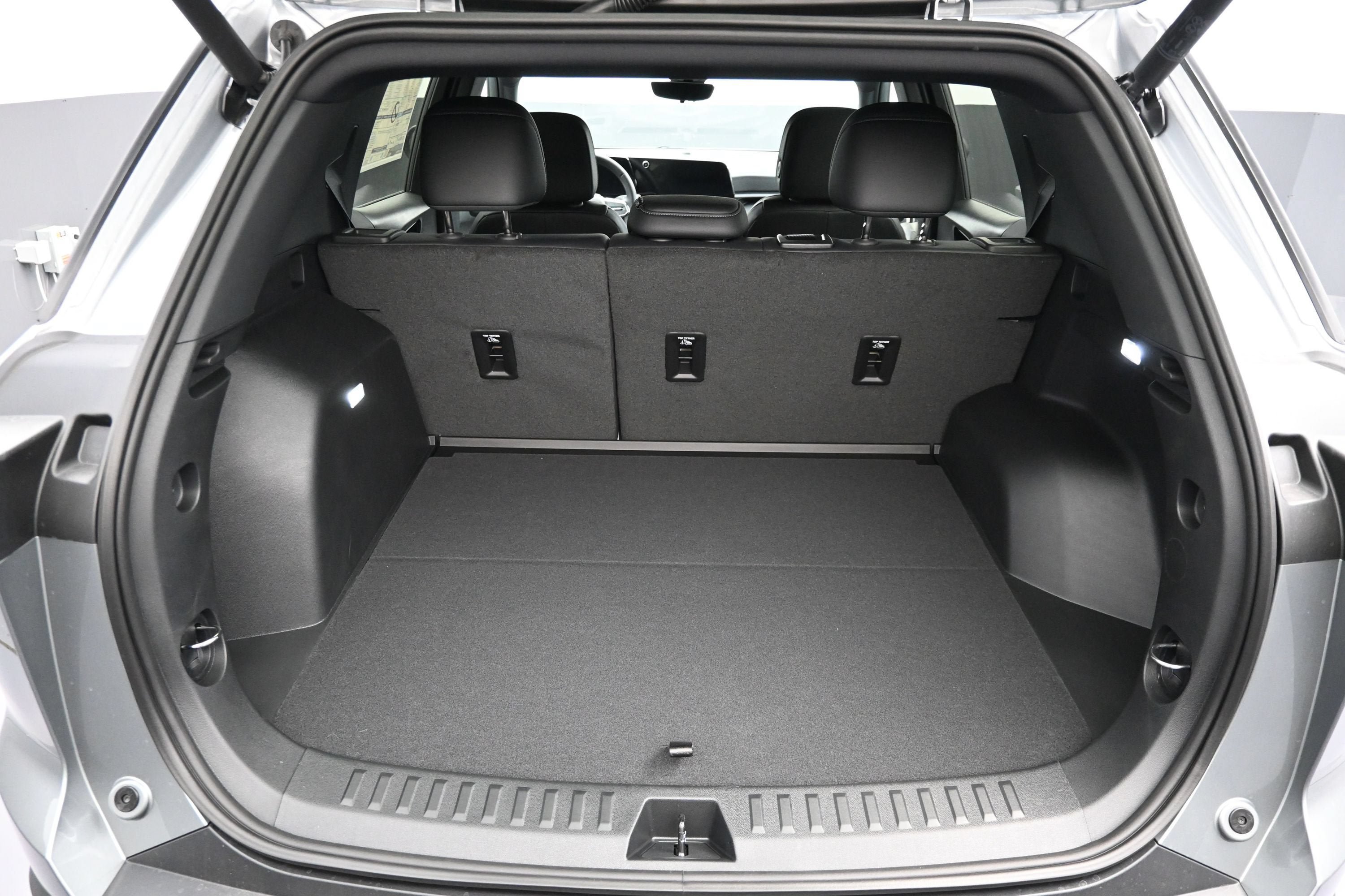 New 2027 Chevrolet Equinox LT w/ Convenience Package II FWD image 30