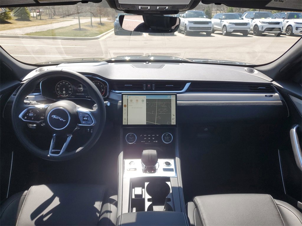 New 2025 Jaguar F-PACE R-Dynamic S image 27