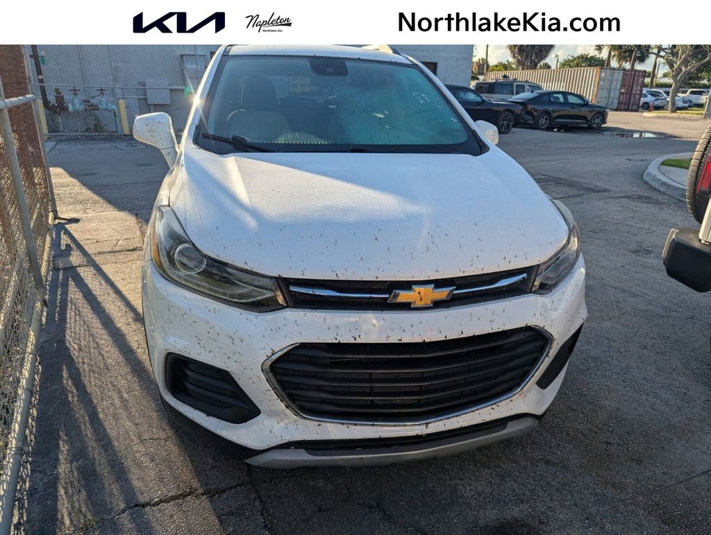 Used 2020 Chevrolet Trax LT FWD image 1