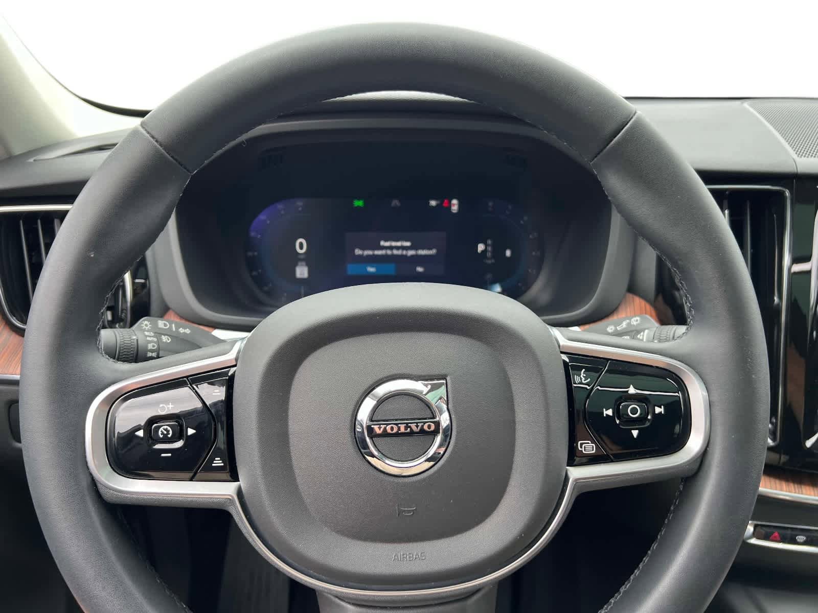 Used 2023 Volvo XC60 B5 Plus w/ Climate Package image 27