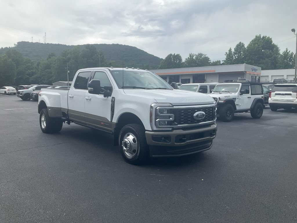 New 2026 Ford F350 King Ranch w/ FX4 Off-Road Package AWD/4WD image 3