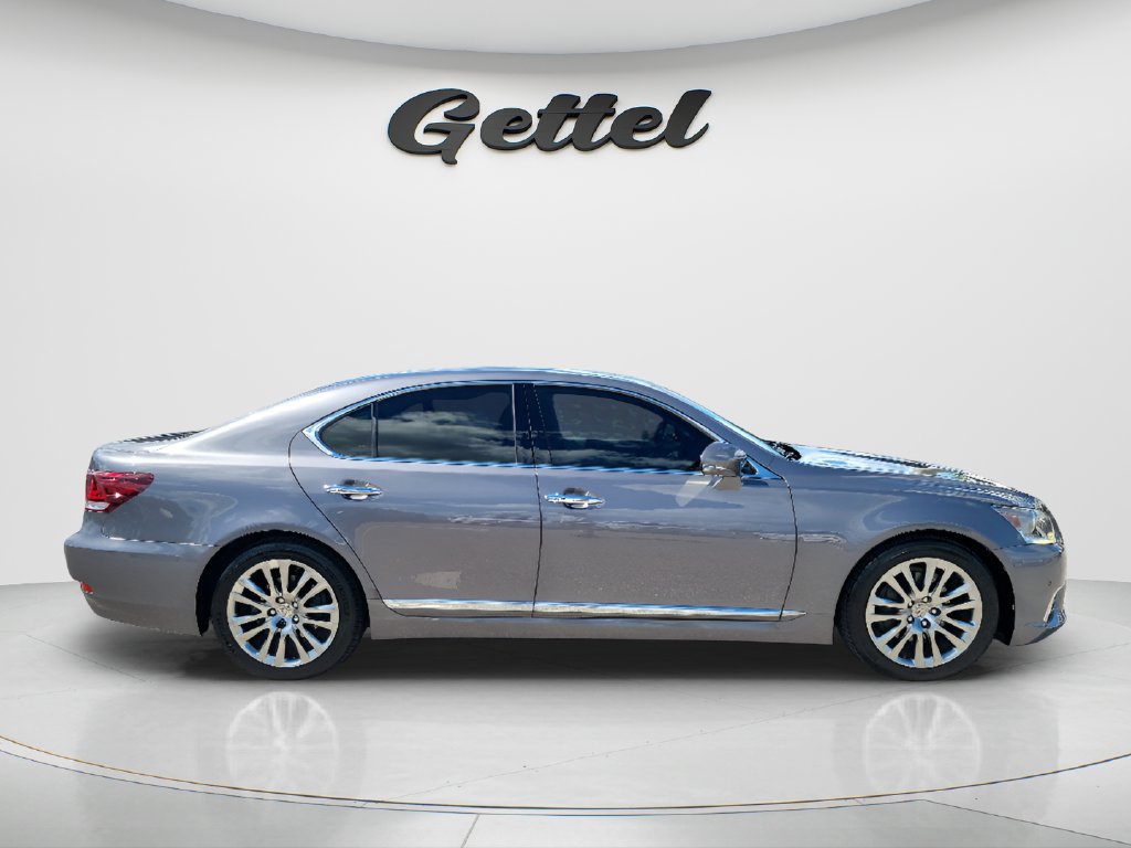 Used 2016 Lexus LS 460 w/ Comfort Package RWD image 4