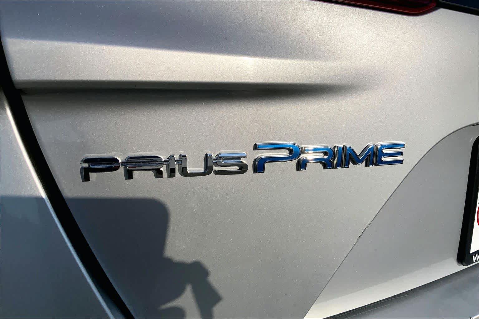 Used 2017 Toyota Prius Prime Advanced FWD image 31