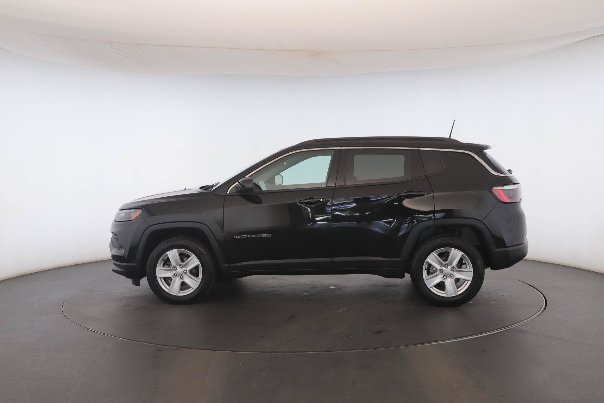 Used 2022 Jeep Compass Latitude w/ Convenience Group AWD/4WD image 20