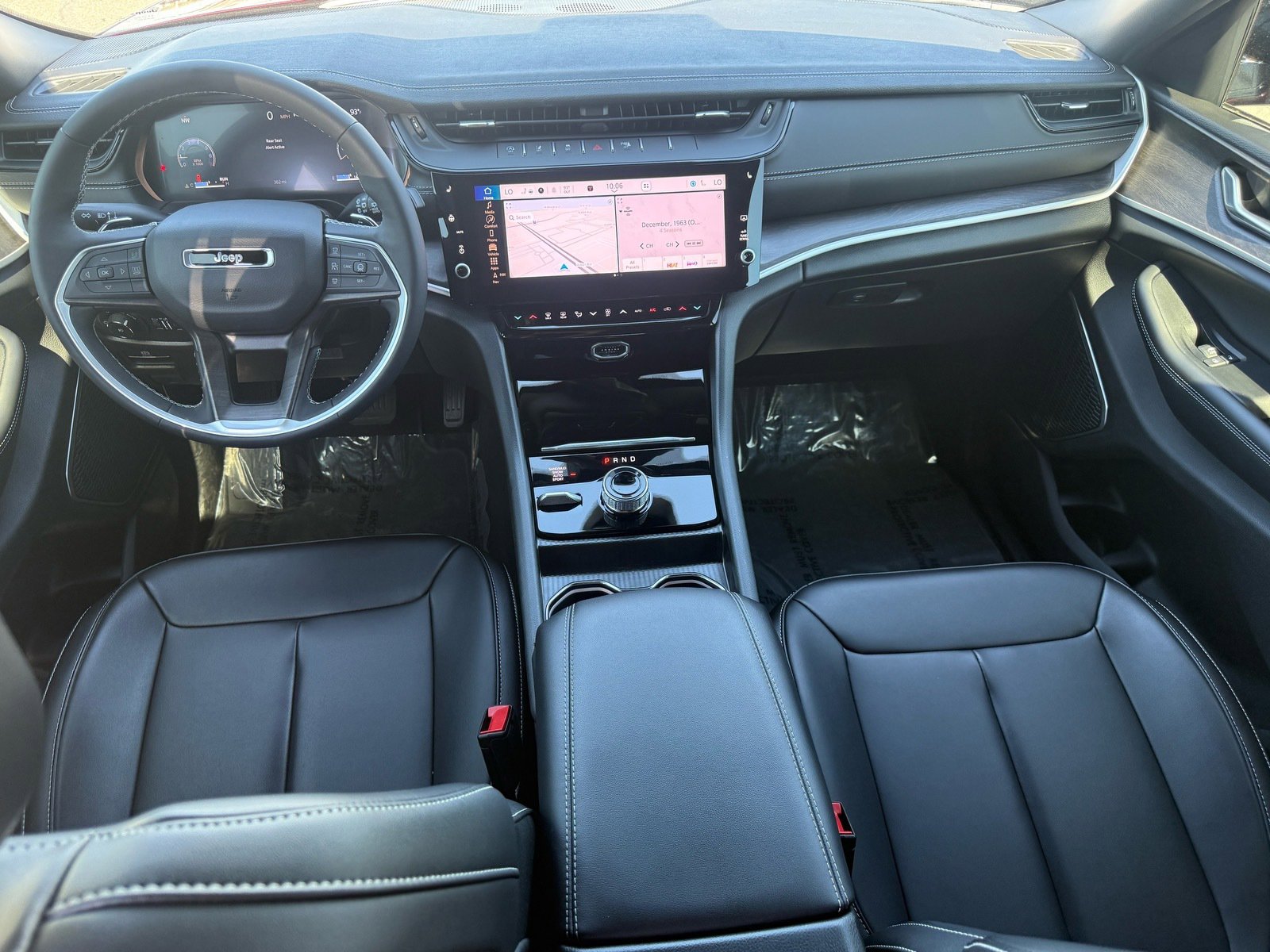 Used 2026 Jeep Grand Cherokee Limited w/ Limited Altitude Package AWD/4WD image 25