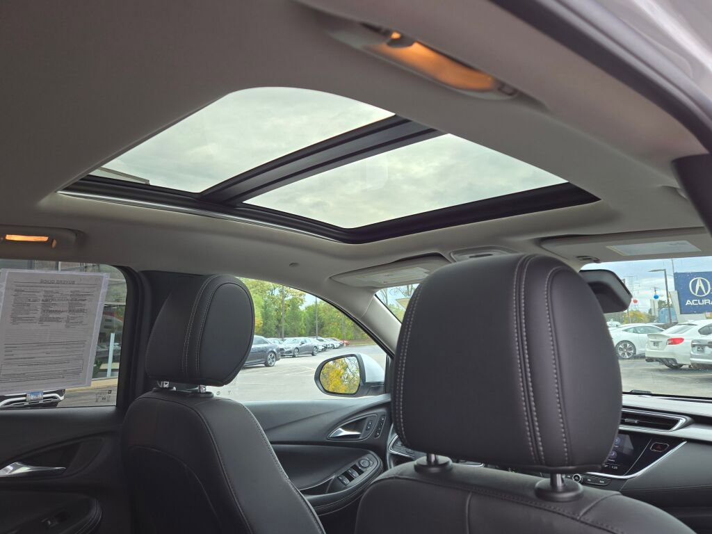 Used 2022 Buick Encore GX Essence w/ Experience Buick Package image 13