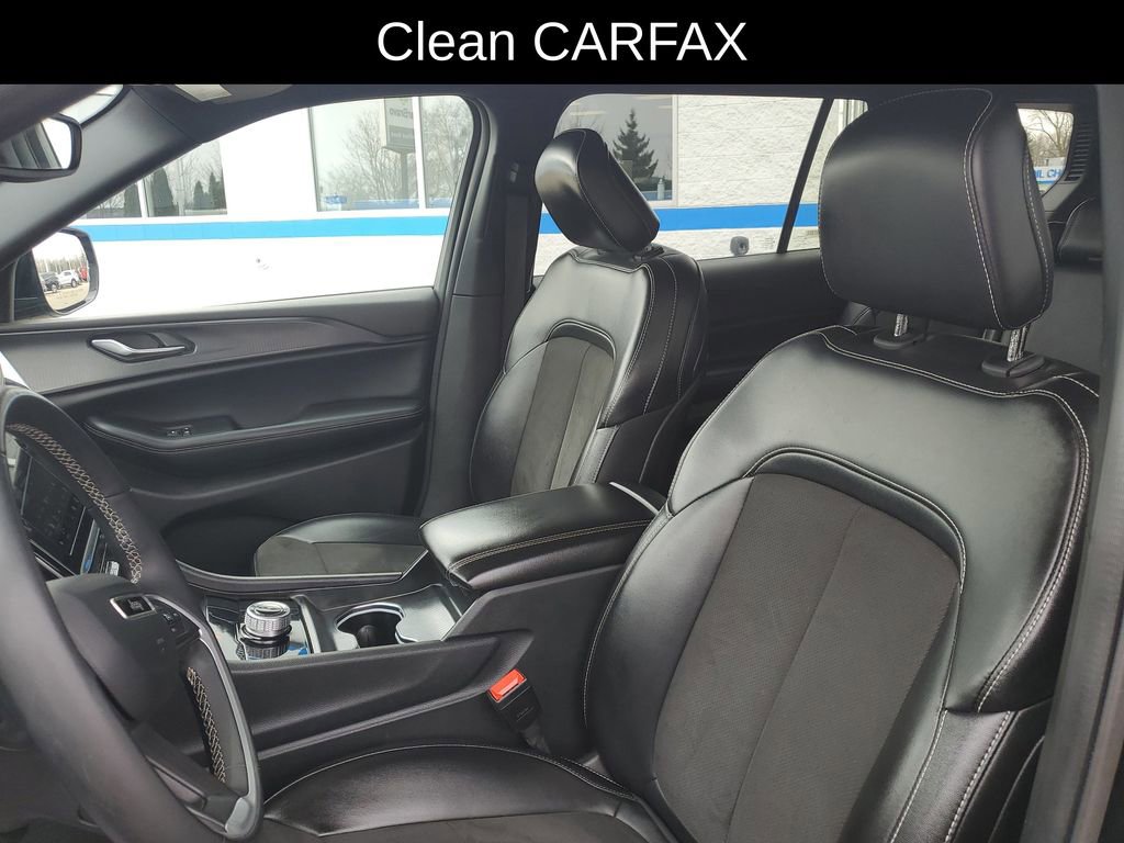 Used 2024 Jeep Grand Cherokee L Laredo image 6