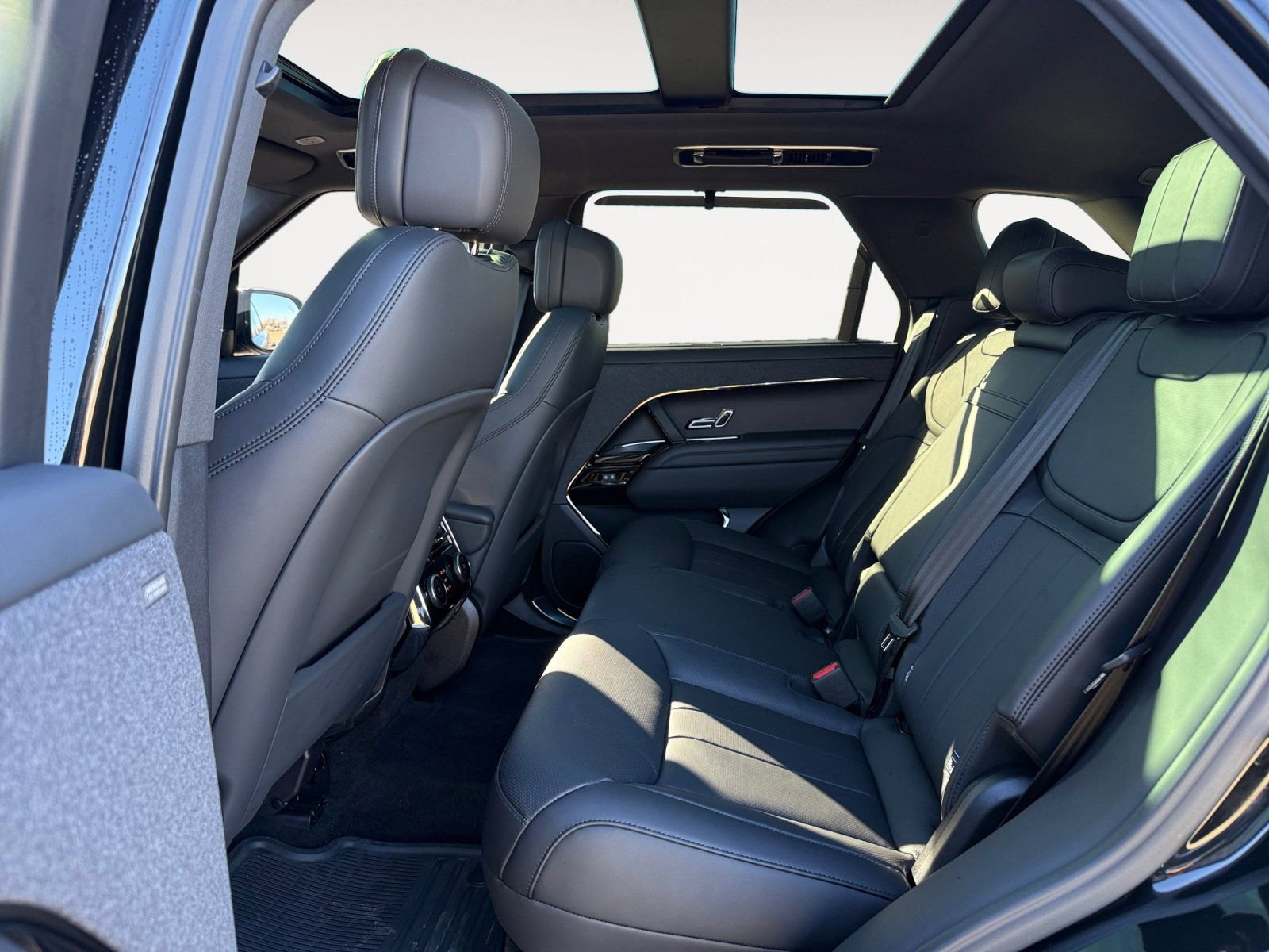 Used 2025 Land Rover Range Rover Sport Dynamic SE image 13