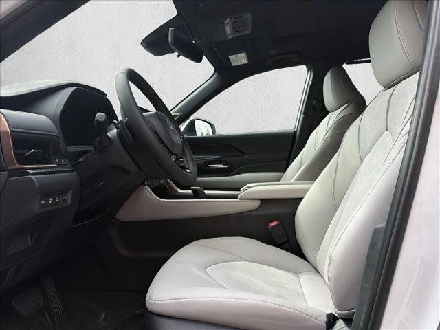 New 2026 Toyota Grand Highlander AWD Hybrid image 13