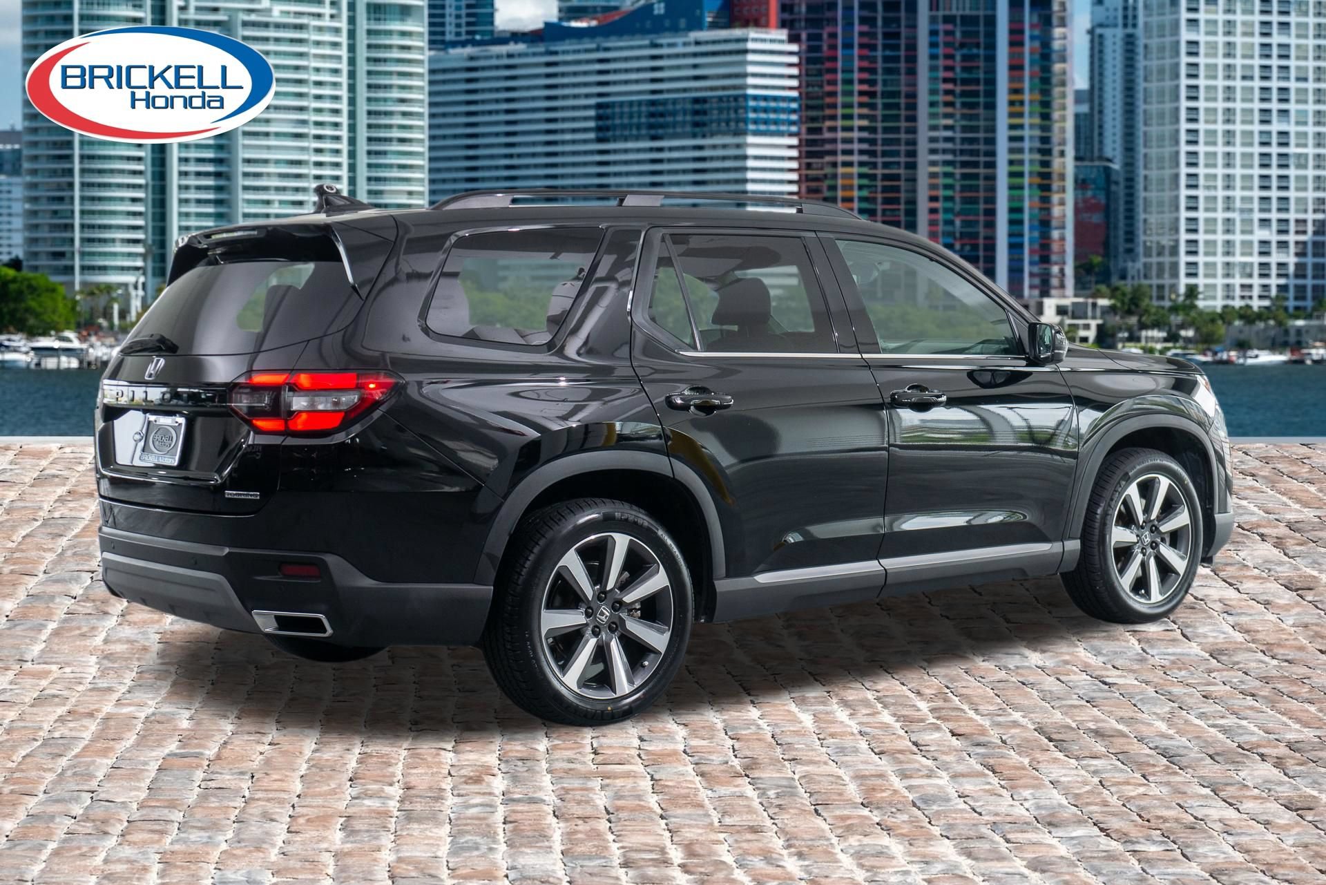 Certified 2023 Honda Pilot Touring image 8