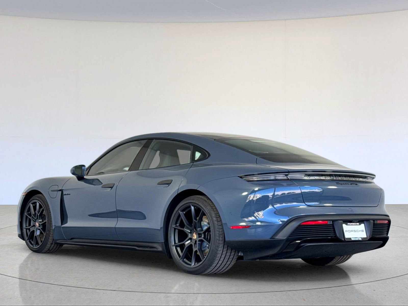 New 2026 Porsche Taycan GTS image 3