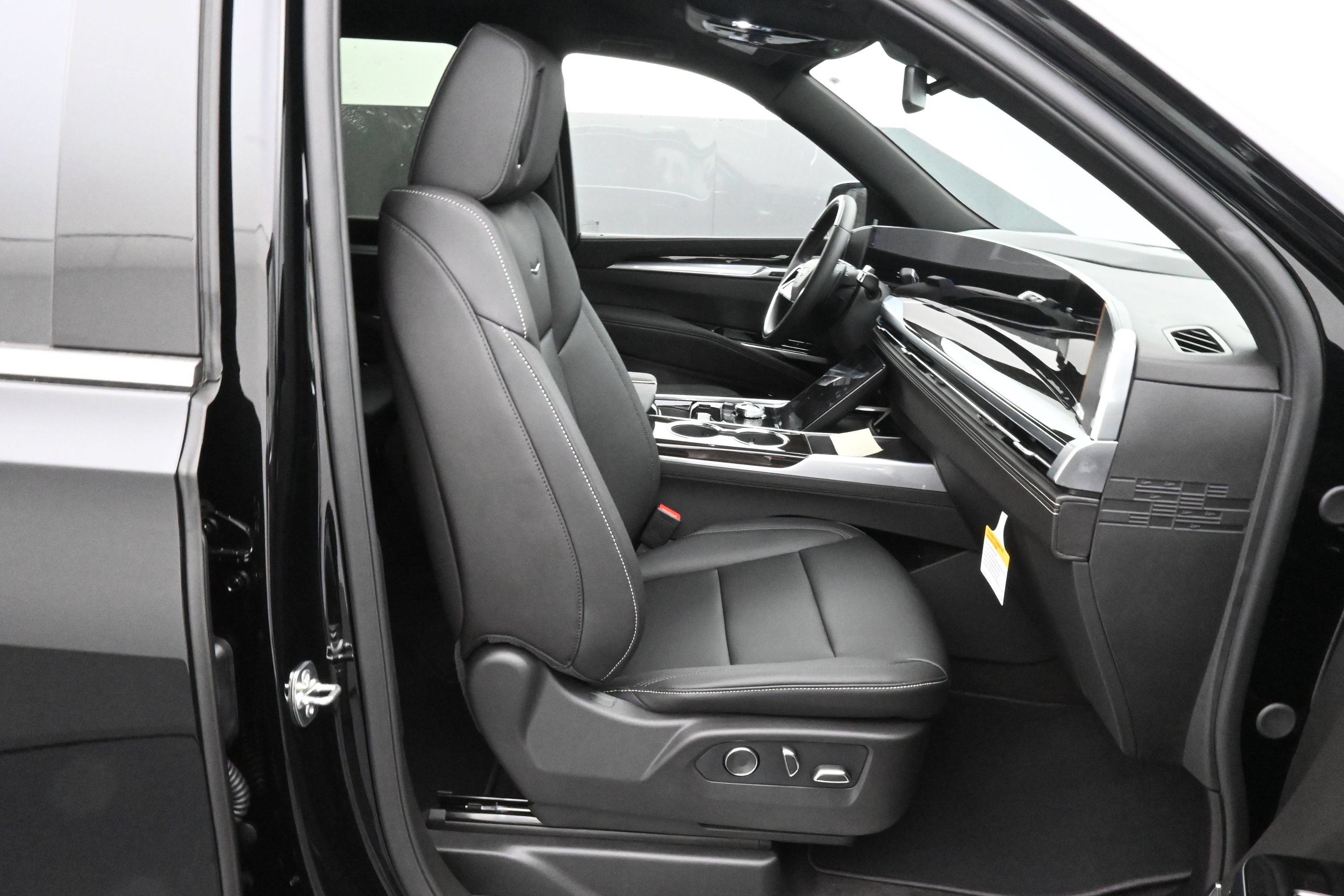 New 2026 Cadillac Escalade 4WD w/ LPO, Floor Liner Package image 13