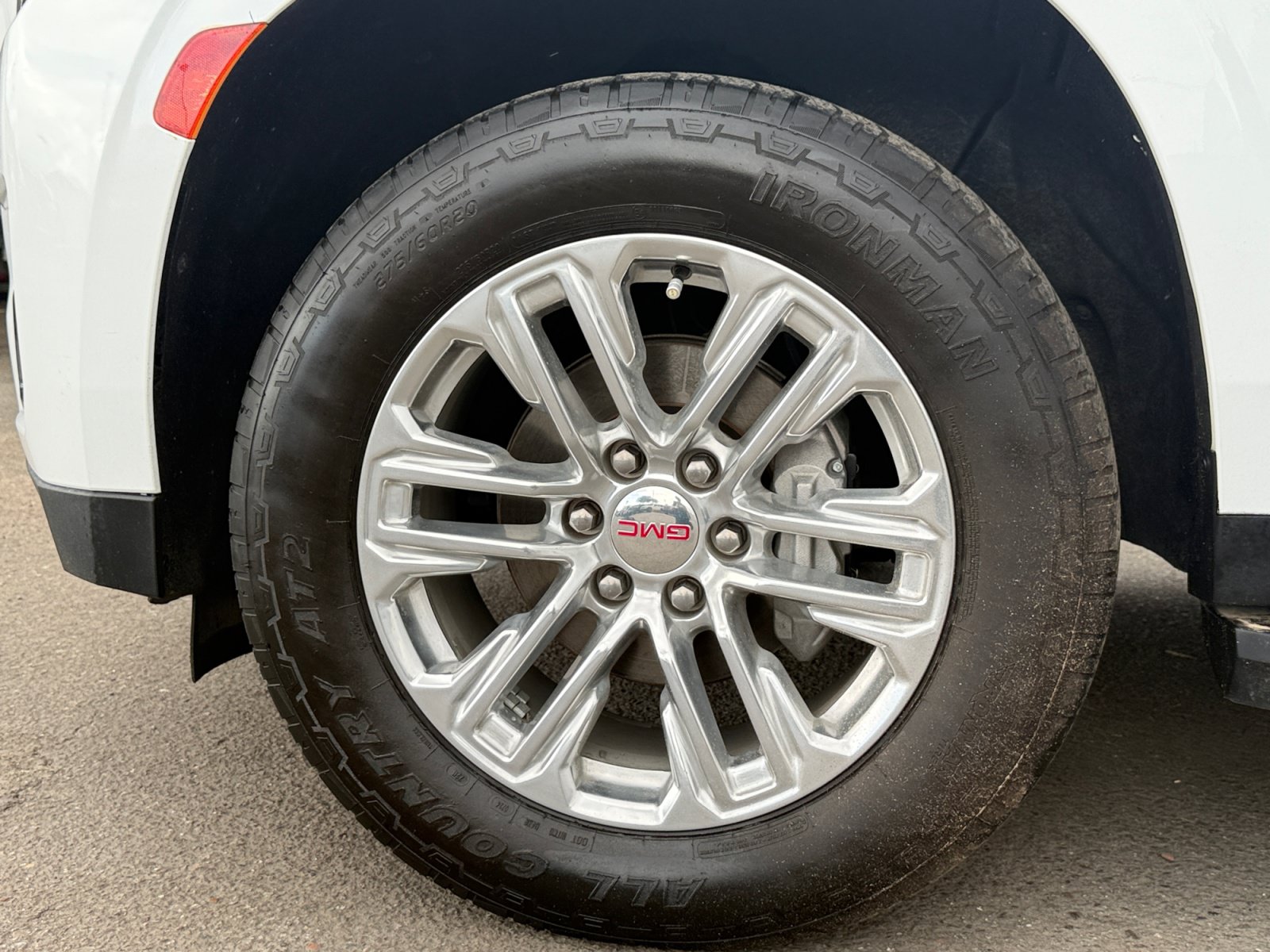 Used 2018 GMC Yukon Denali AWD/4WD image 11