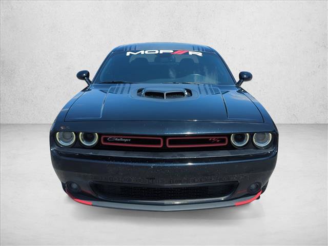 Used 2016 Dodge Challenger R/T RWD image 2