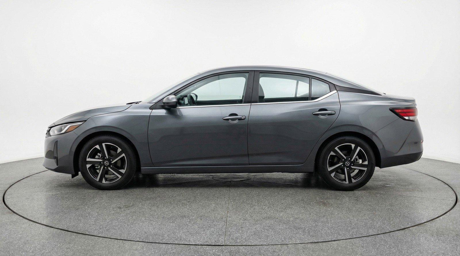 Used 2025 Nissan Sentra SV FWD image 5
