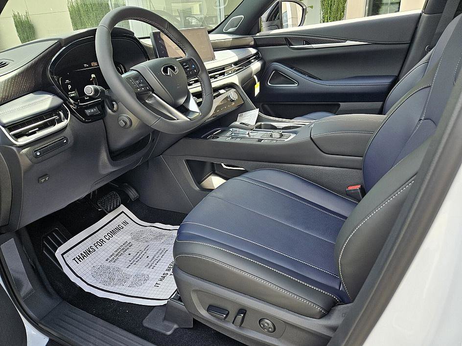 New 2026 INFINITI QX60 Sport w/ Dark Cargo Package image 7