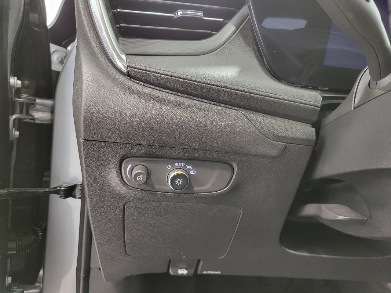 Used 2025 Buick Encore GX Preferred image 10