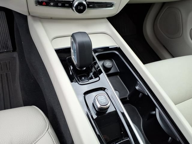 Used 2025 Volvo XC60 T8 Plus w/ Climate Package AWD/4WD image 26