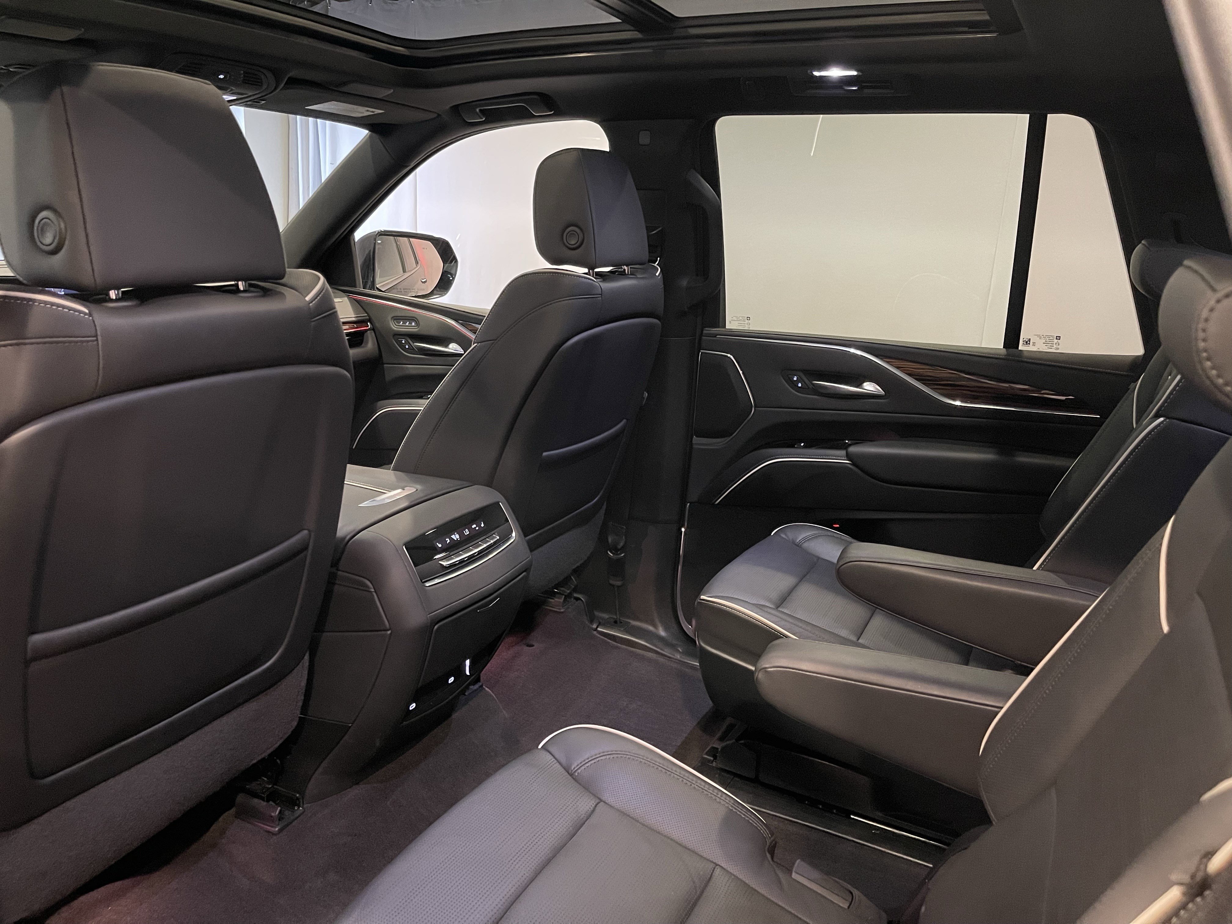 Used 2024 Cadillac Escalade Premium Luxury w/ LPO, Floor Liner Package AWD/4WD image 23