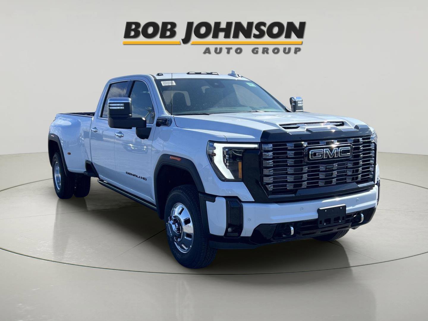 New 2026 GMC Sierra 3500 Denali Ultimate w/ LPO, Black Badging Package