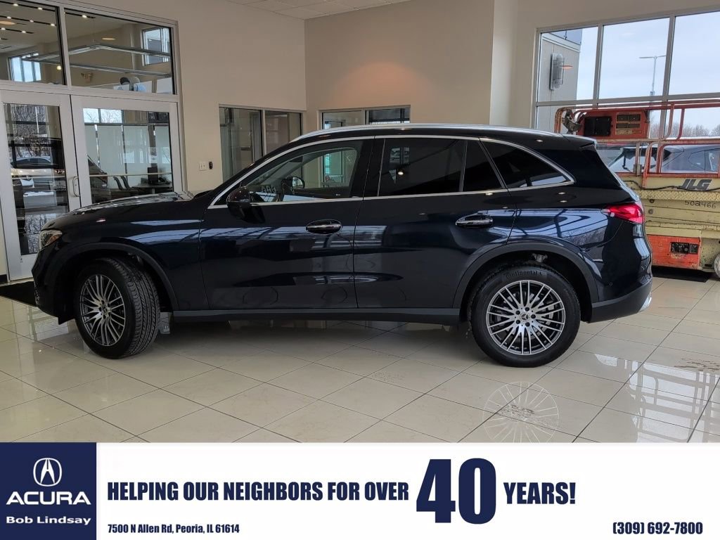 Used 2023 Mercedes-Benz GLC 300 4MATIC image 1