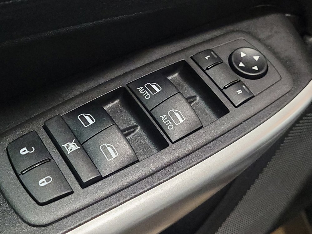 Used 2022 Jeep Cherokee Latitude w/ Sun & Sound Group image 27