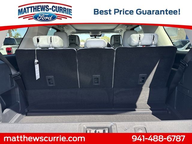 New 2026 Ford Expedition Platinum w/ Driver's Package image 14