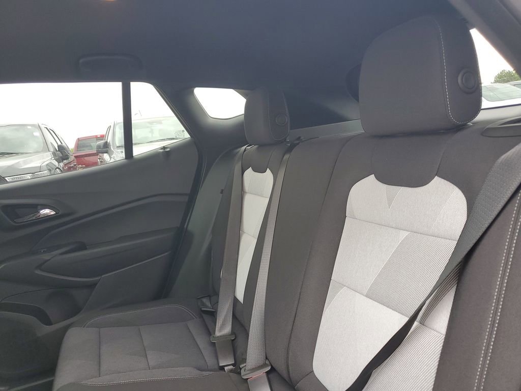 Certified 2024 Chevrolet Trax RS w/ Driver Confidence Package FWD image 30