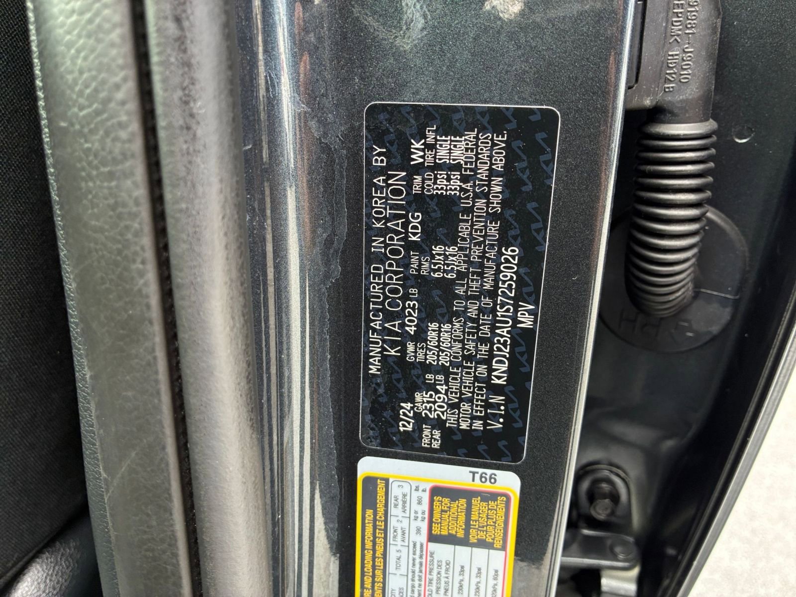 Used 2025 Kia Soul LX w/ LX Technology Package FWD image 24