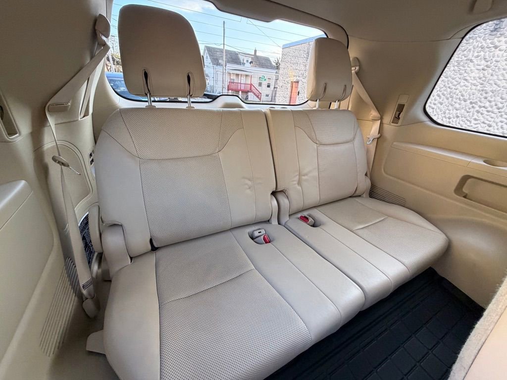 Used 2016 Lexus LX 570 4WD w/ Luxury Package image 25