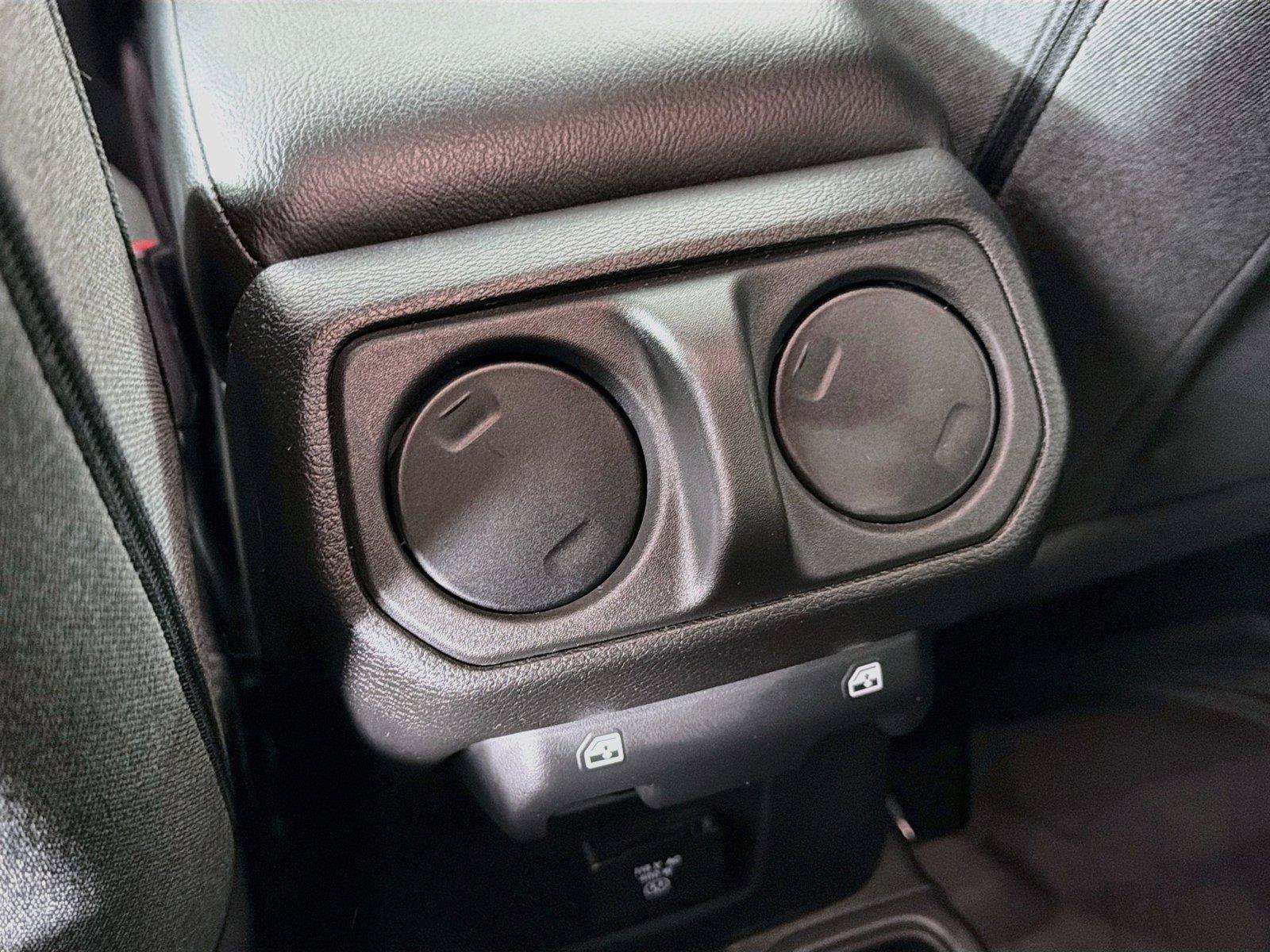 Used 2025 Jeep Gladiator Sport AWD/4WD image 29