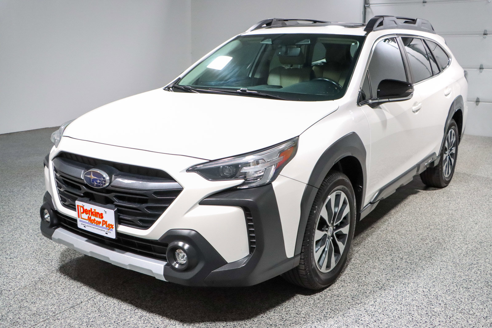 Used 2023 Subaru Outback Limited AWD/4WD image 32