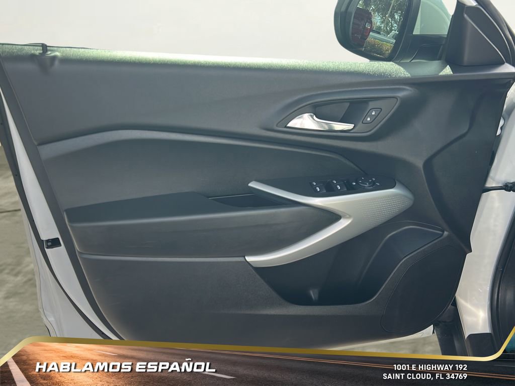 Certified 2025 Chevrolet Trax LS w/ LS Convenience Package image 12