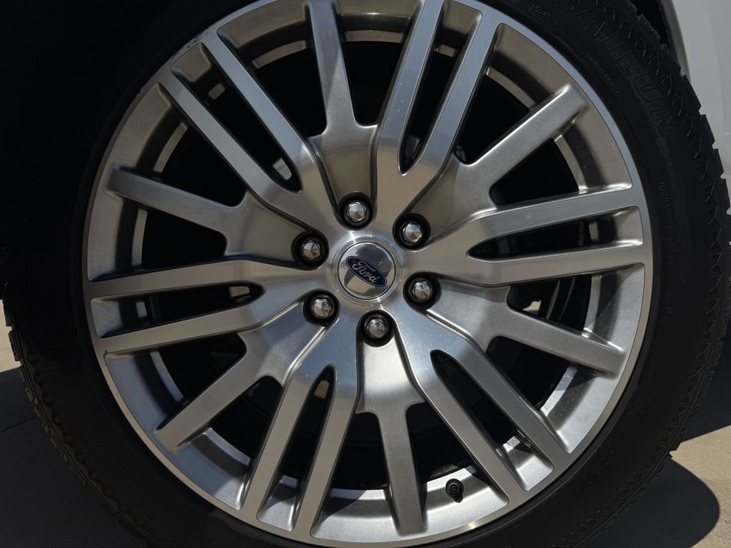 Used 2023 Ford Expedition Limited image 9