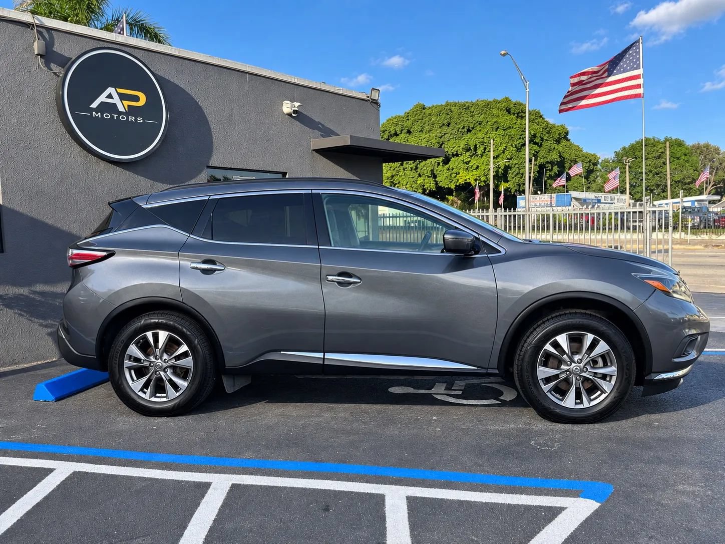 Used 2018 Nissan Murano SV FWD image 5