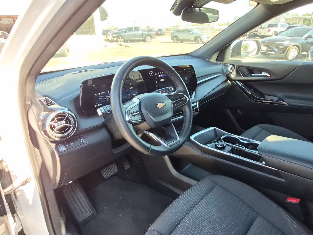 Used 2026 Chevrolet Equinox LT FWD image 15