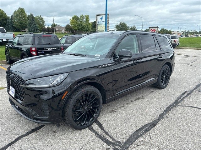 New 2025 Lincoln Aviator Reserve w/ Equipment Group 201A image 9