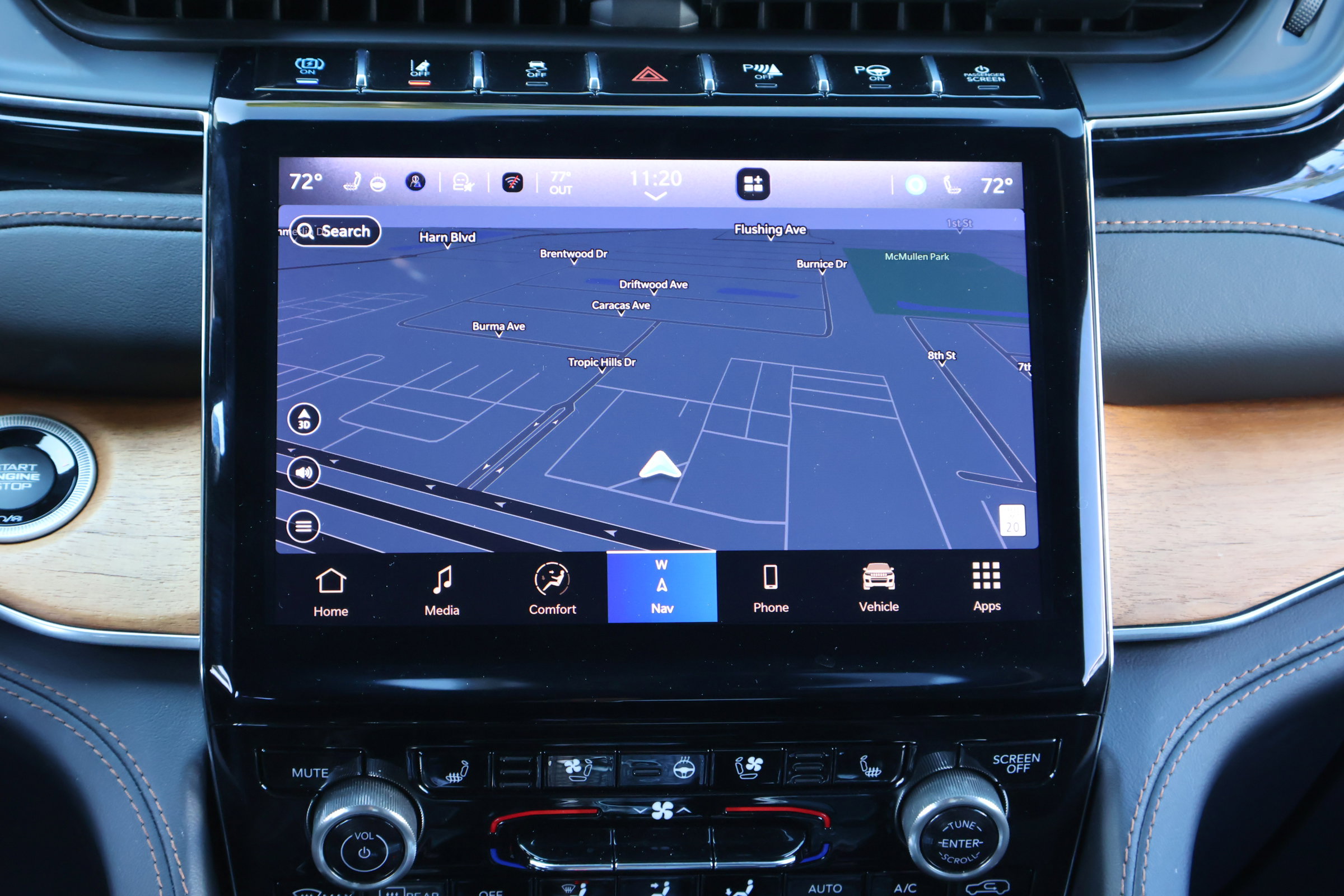 Used 2023 Jeep Grand Cherokee Summit image 3