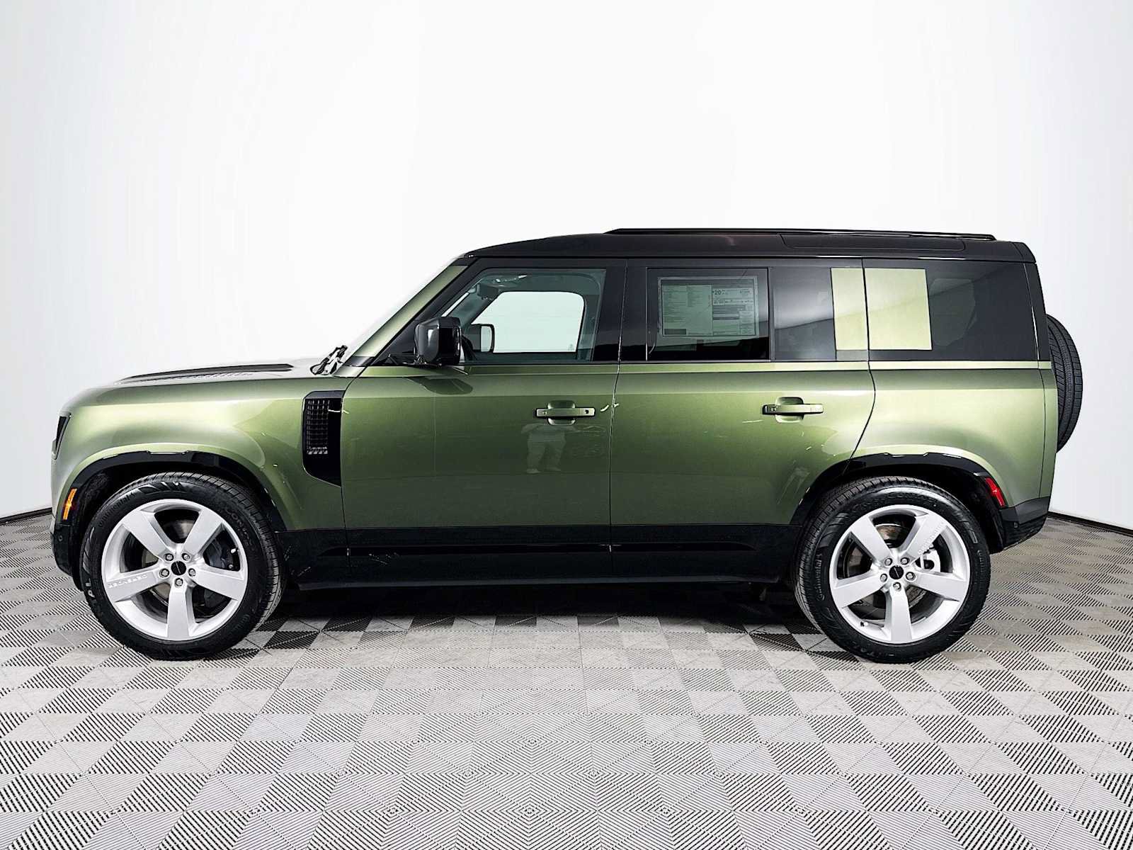 New 2026 Land Rover Defender 110 X-Dynamic SE AWD/4WD image 8