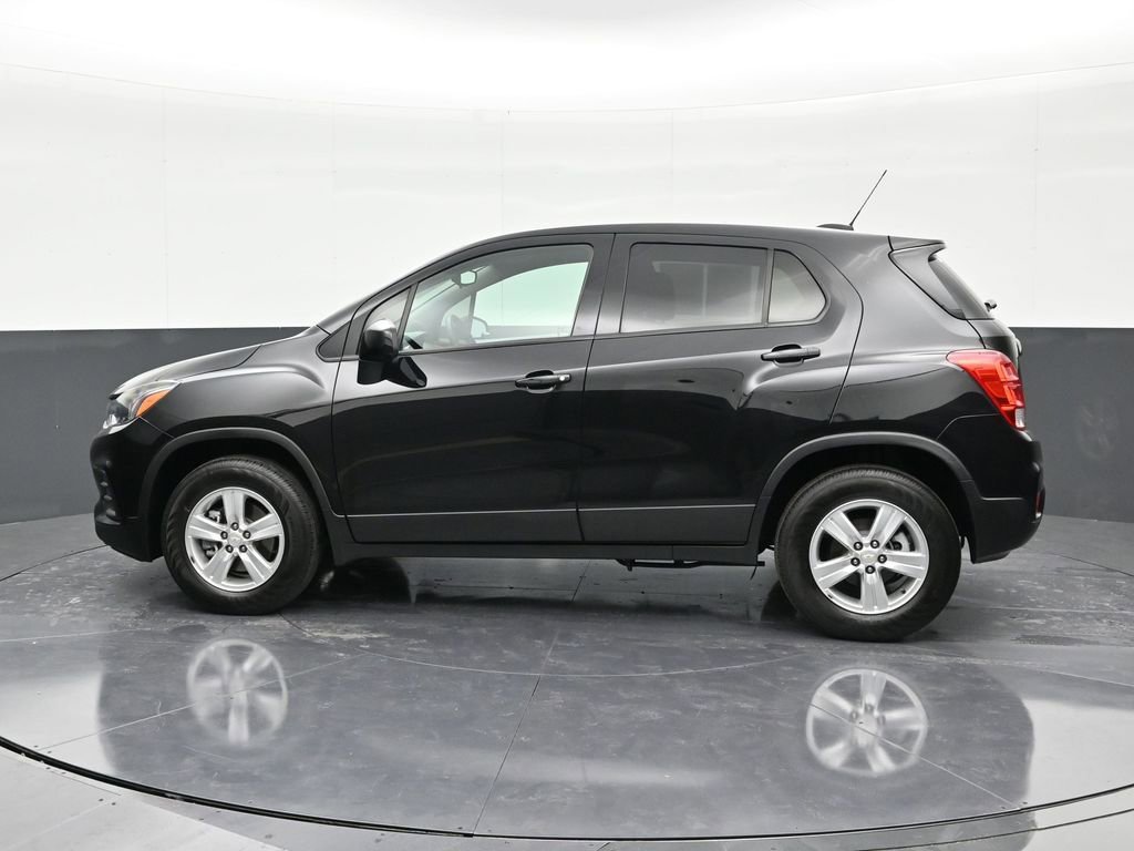 Used 2022 Chevrolet Trax LS w/ Tint and Cruise Package image 2