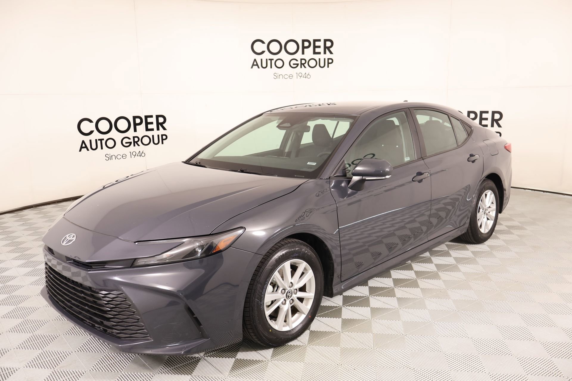 Used 2025 Toyota Camry LE FWD image 9