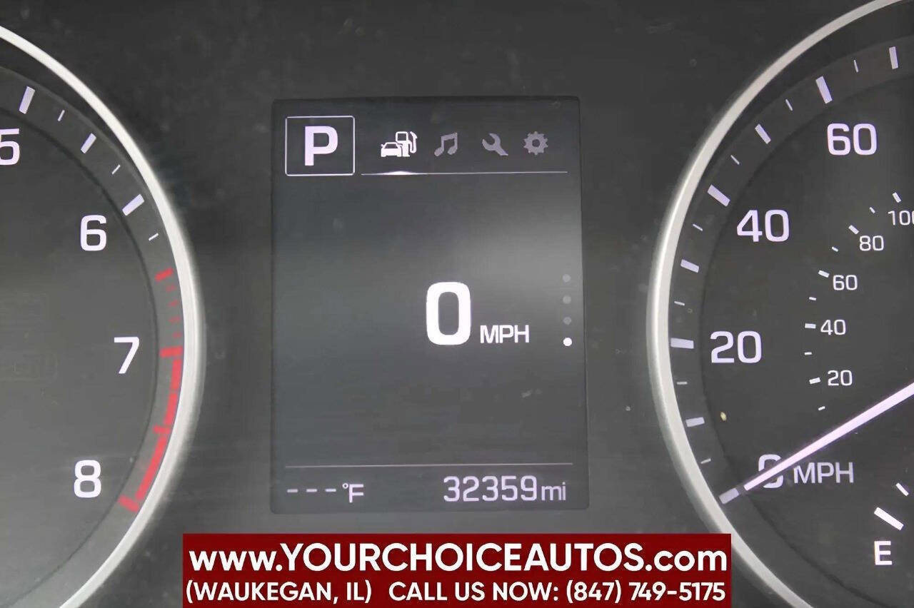 Used 2017 Hyundai Elantra Value Edition image 15