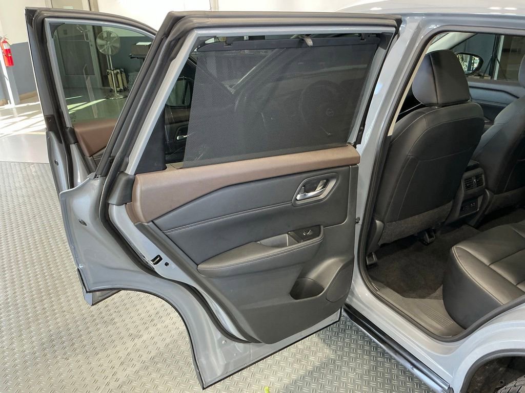 Used 2023 Nissan Rogue SL w/ SL Premium Package AWD/4WD image 37