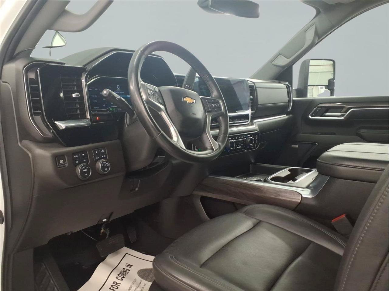 Used 2024 Chevrolet Silverado 2500 LTZ w/ LTZ Convenience Package AWD/4WD image 12