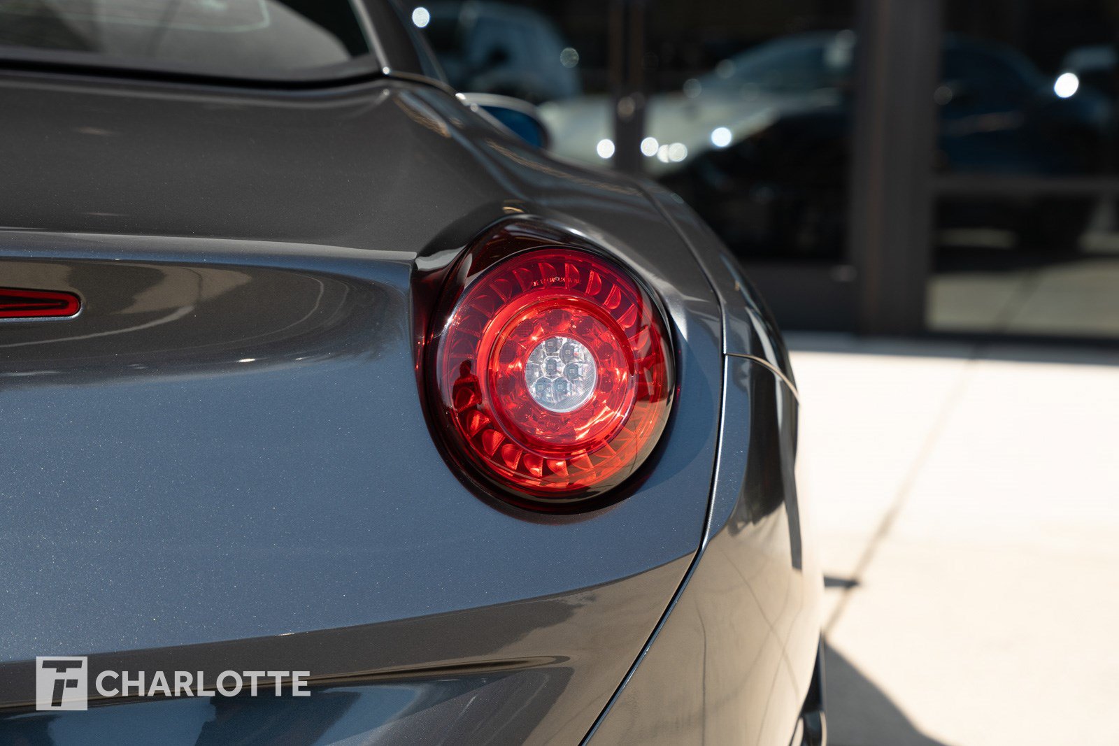 Used 2016 Ferrari California T RWD image 17