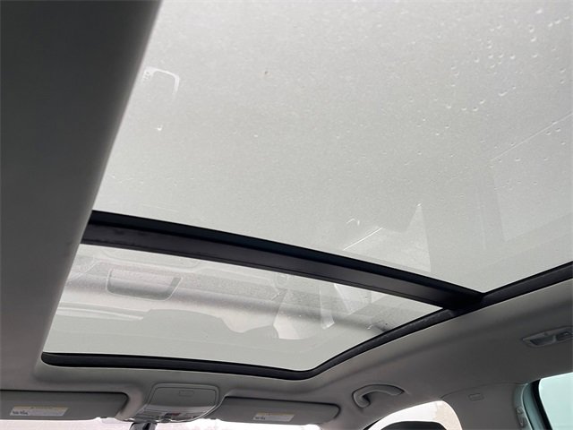 Used 2016 Volkswagen Tiguan SE image 19