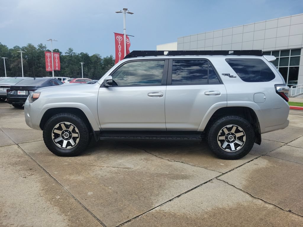 Used 2021 Toyota 4Runner TRD Off-Road Premium AWD/4WD image 2