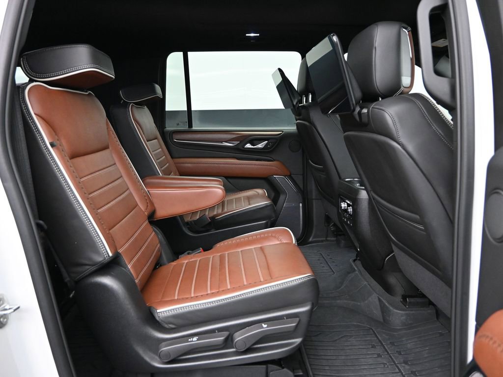 Used 2024 GMC Yukon XL Denali Ultimate image 13