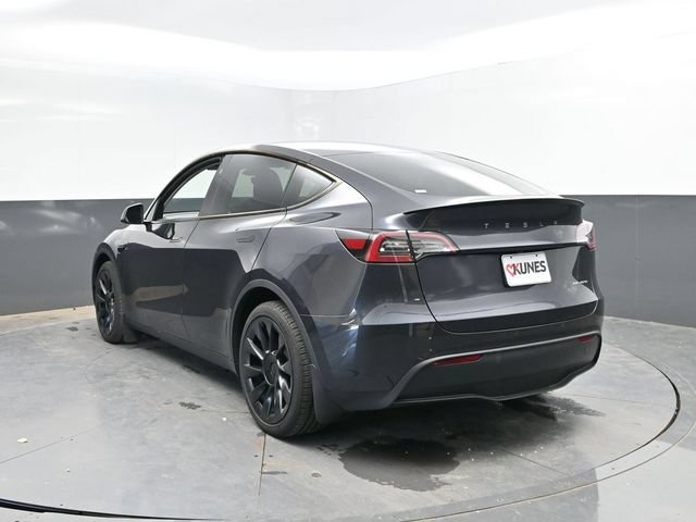 Used 2024 Tesla Model Y Long Range AWD/4WD image 10